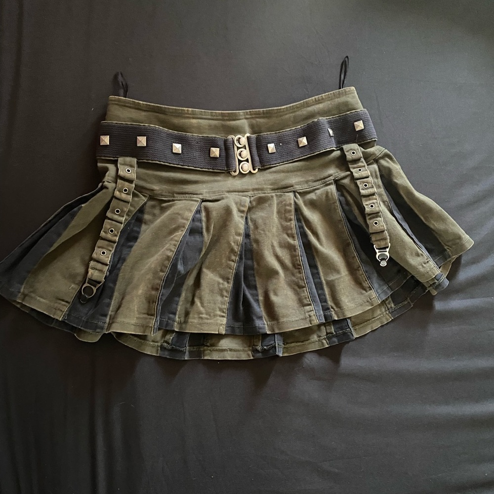 tripp nyc green and black skirt